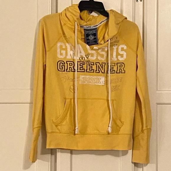 🩷🛍️New PINK Vintage Yellow Pullover Hoodie💛 - Picture 10 of 11